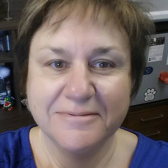 Meet your Posher, Candy - Picture 1 of 1